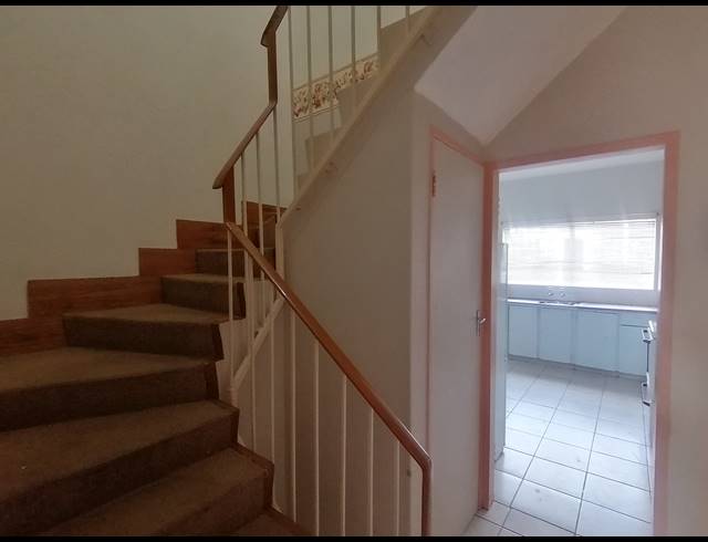 3 BEDROOM APARTMENT SOLD IN STILFONTEIN EXT 3